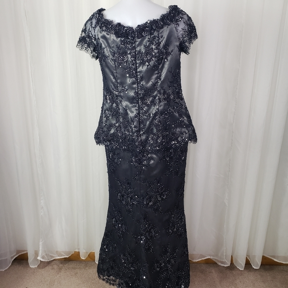Tina di Martino silver gray and black beaded floral gown - Picture 6 of 7